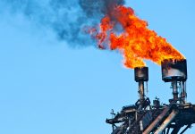 Dầu Brent tiến sát mốc 114 USD trước tình trạng thiếu hụt nguồn cung tại Libya