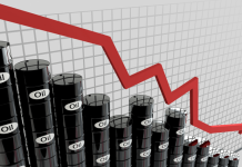 Dầu quay đầu giảm trước thềm cuộc họp chính sách của OPEC+