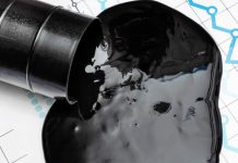 Giá dầu đột ngột lao dốc