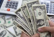 Tỷ giá USD hôm nay (22-4): Đồng USD chạm mức đáy trong 3 năm