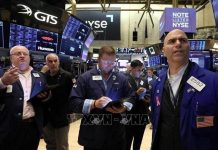 Chứng khoán Mỹ tăng mạnh nhờ cú bật của Alphabet, giá dầu đi lên