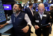 Chứng khoán Mỹ lập kỷ lục nhờ cổ phiếu Big Tech, giá dầu tăng 3%