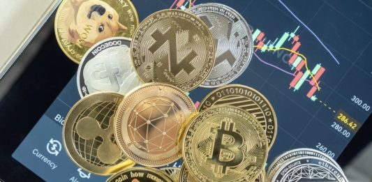 Vàng vượt Bitcoin về mức độ biến động giữa bối cảnh kinh tế toàn cầu nhiều rủi ro