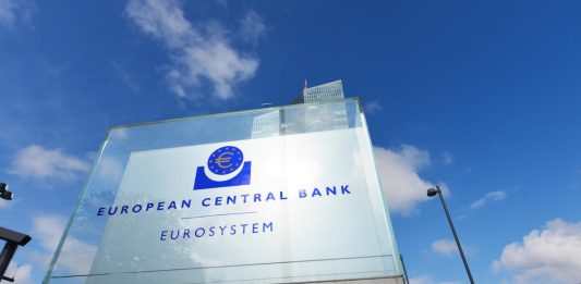 ECB và BOE giữ nguyên lãi suất, áp lực lạm phát vẫn là bài toán lớn