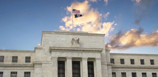 Giá vàng có thể “sóng lớn” khi Fed bước vào kỳ họp quan trọng